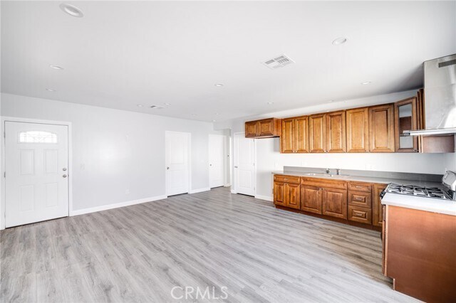 Building Photo - 11455 Delano St