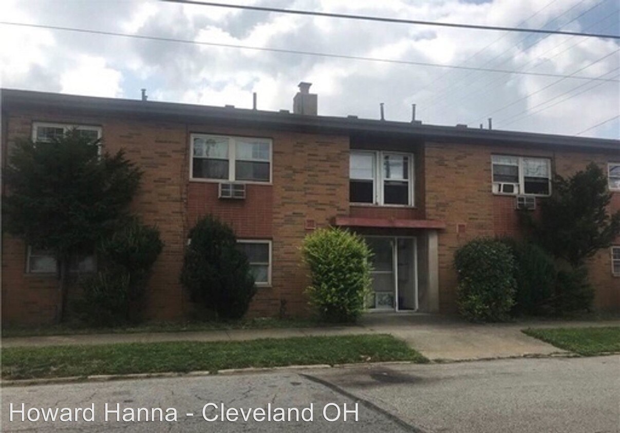 Primary Photo - 4787 W 130th St