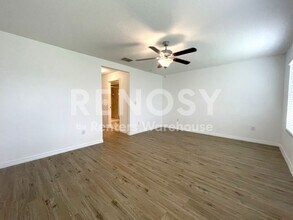 Building Photo - 12942 Utopia Gdns Wy