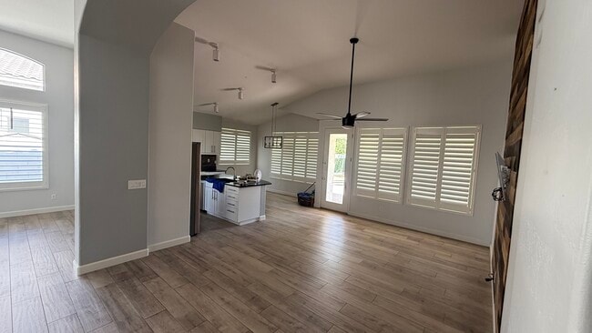 Building Photo - 1777 W Goldfinch Way