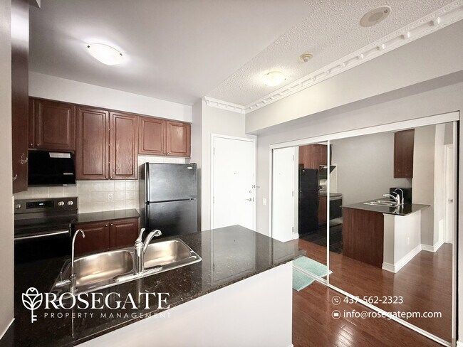 Photo du bâtiment - Stunning Corner-Unit 2 Bedroom Condo with Private Balcony & Parking in Scarborough