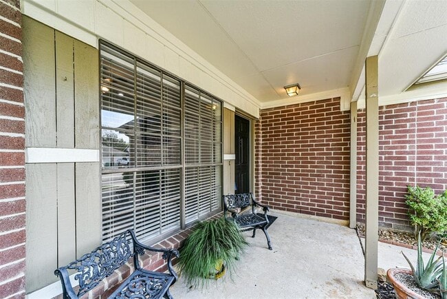 Building Photo - 19422 Stamford Dr