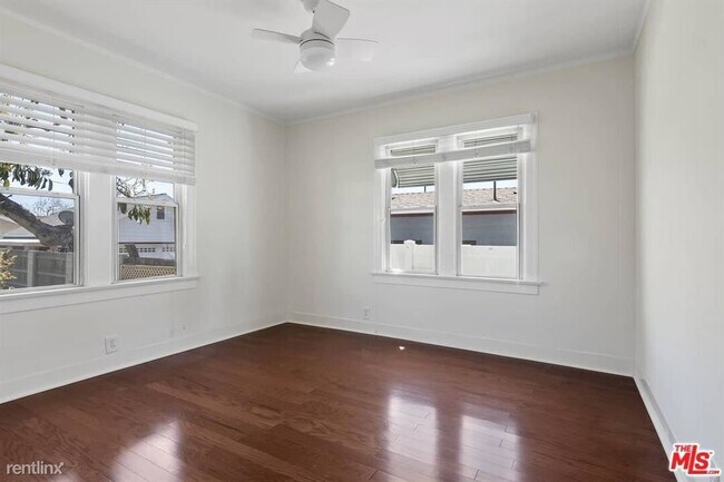Foto del edificio - 1 br, 1 bath Condo - 5126 Windermere Ave