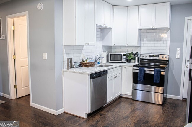 Building Photo - 444 Sunset Ave NW