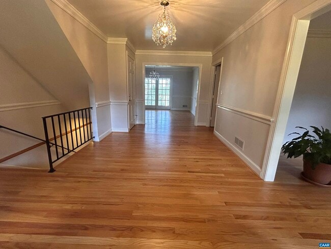 Building Photo - 214 Montvue Dr