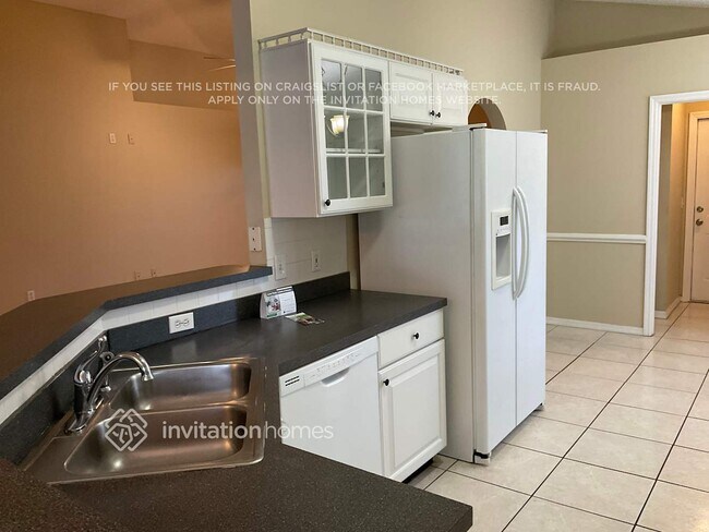 Foto del edificio - 66 Sterling Hill Dr