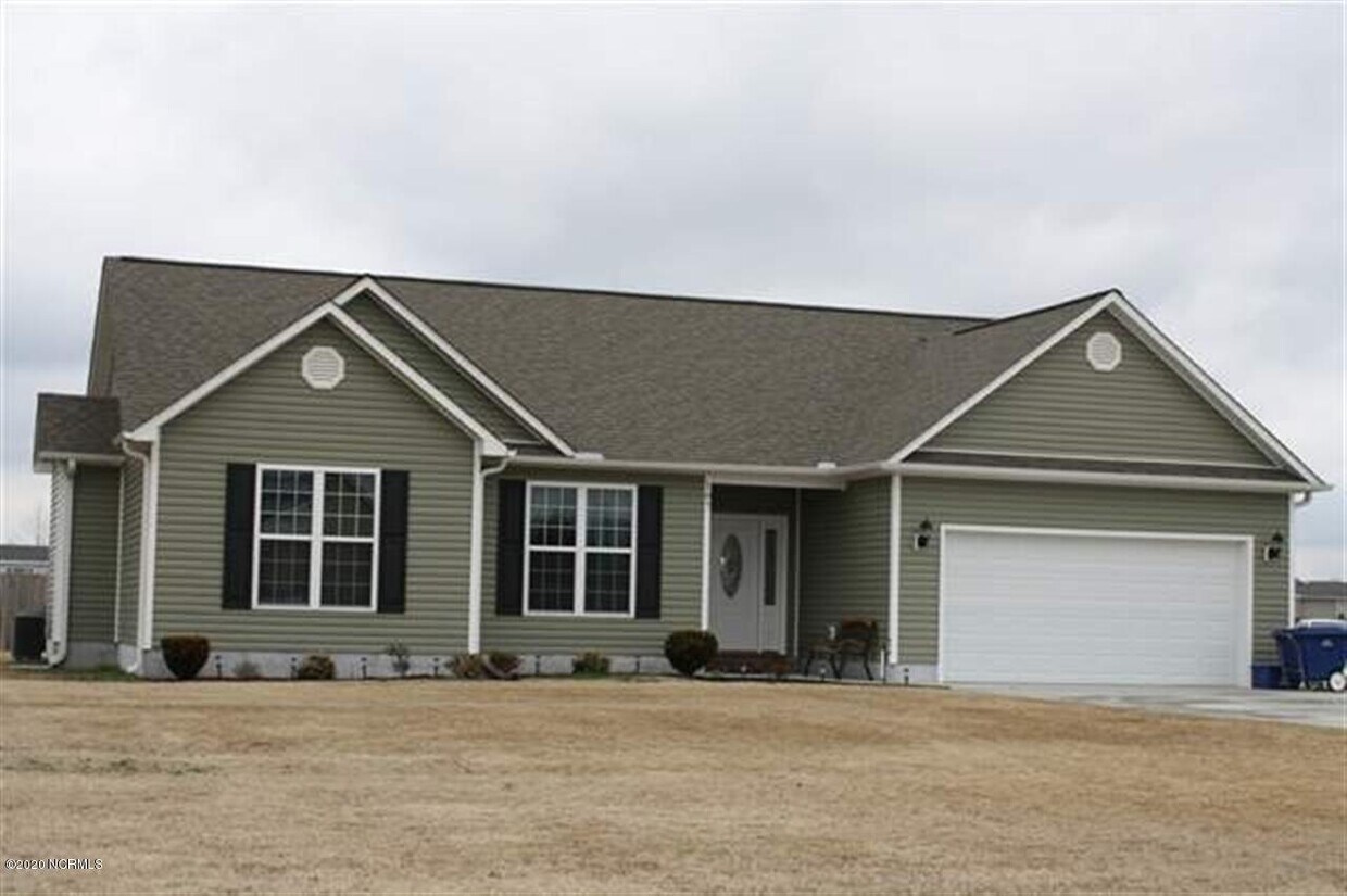 Foto principal - 107 Waverly Way
