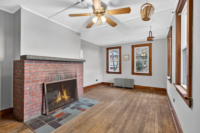 Foto del edificio - 20 Evergreen Ln