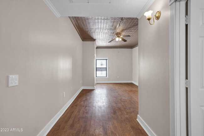 Foto del edificio - 5753 W Glendale Ave