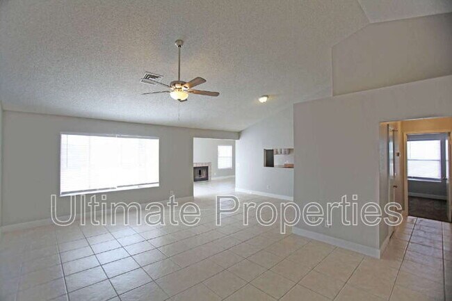 Foto del edificio - 8514 W Corrine Dr