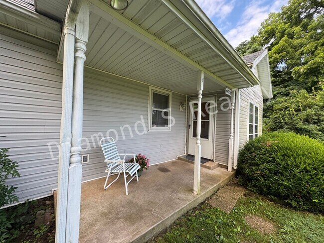 Foto del edificio - Cute 2 Bedroom Home with a Country Setting...