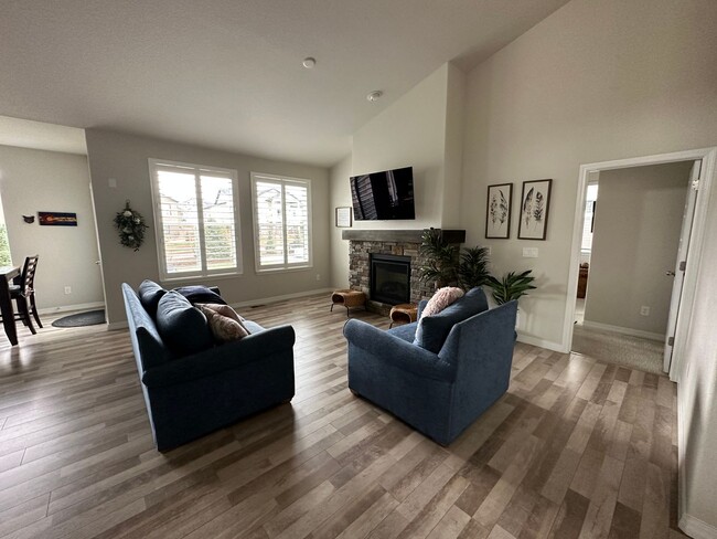 Foto del edificio - STUNNING HOME IN FLYING HORSE! CLOSE TO PO...