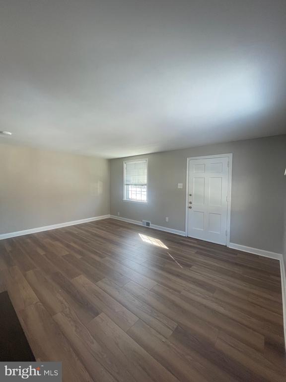 Foto del edificio - 1917 Winton Ave