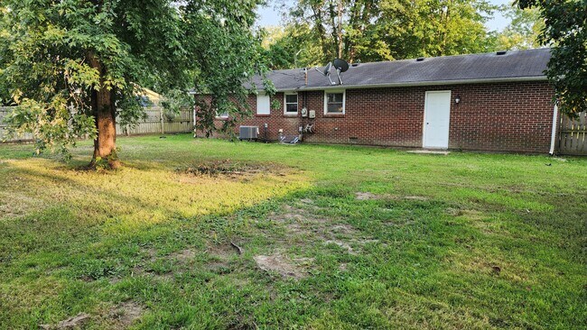 Patio trasero - 168 Maple St