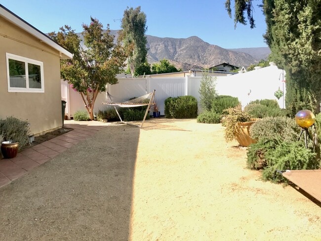 Building Photo - Ojai 2 bedroom 1 bathroom