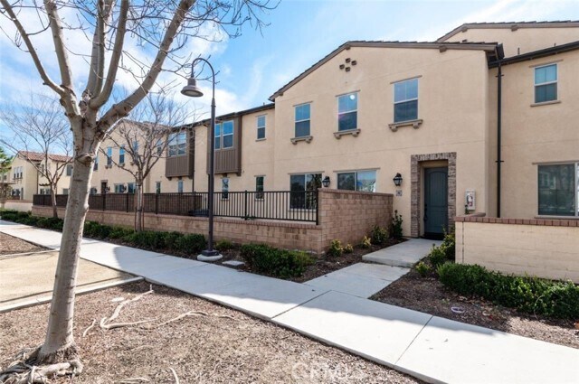 Building Photo - 3257 E Wild Horse Privado