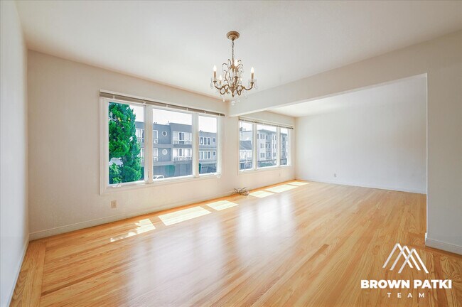 Foto del edificio - 33 Lupine Ave