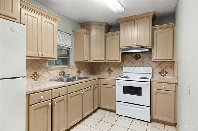 Foto del edificio - 8816 N Ware Rd