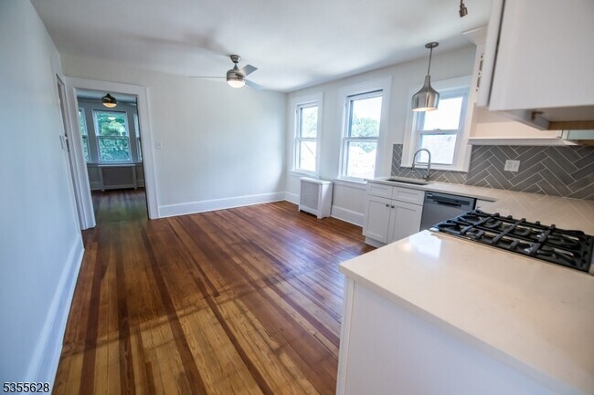 Foto del edificio - 30 Boyden Pkwy