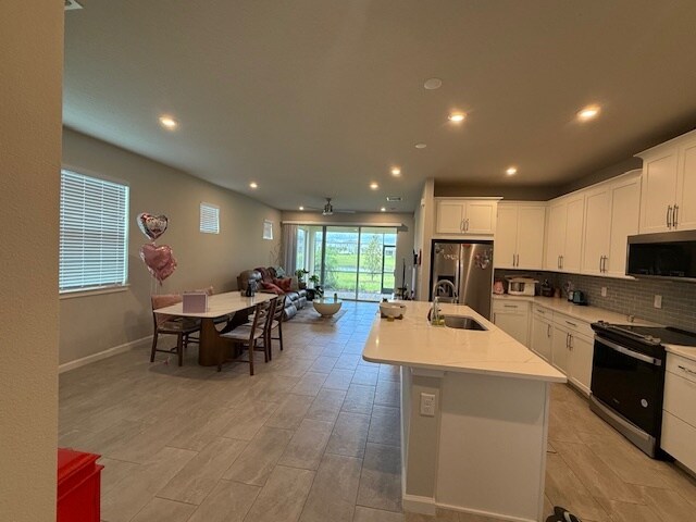 Foto del edificio - 5989 Timberdale Ave