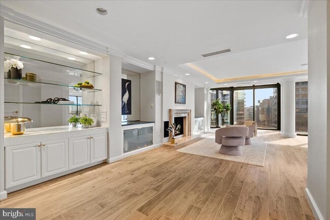 Building Photo - 1530 Key Blvd