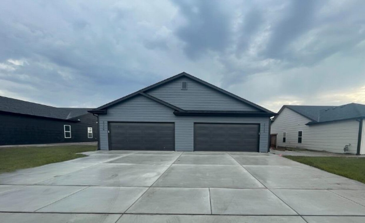 Foto principal - 2755/57 S Greenleaf Cir