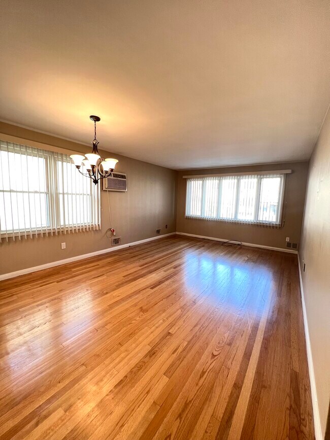 Living/Dining - 35 Corbin Ave