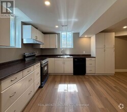 Building Photo - 5862 Evenstarr Ct