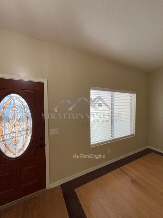 Foto del edificio - 8760 E Winnston Cir