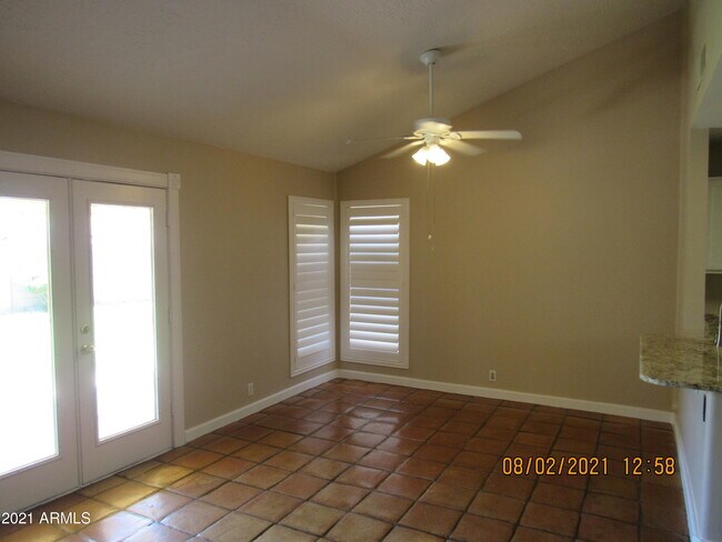 Foto del edificio - 7209 W Paradise Dr