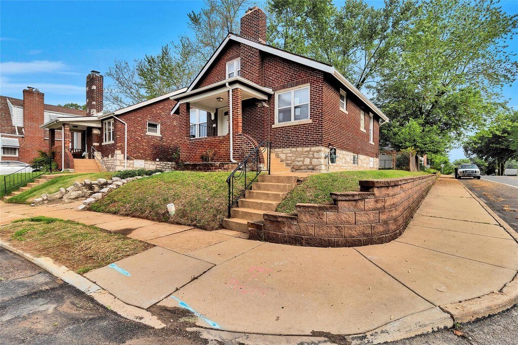 Primary Photo - 7001 Plymouth Ave