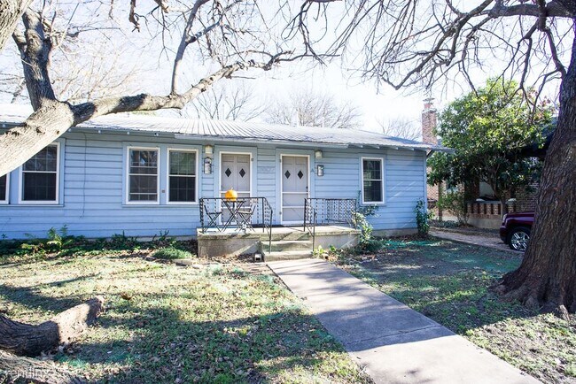 Building Photo - 2 br, 2 bath House - 3807 Avenue H # A