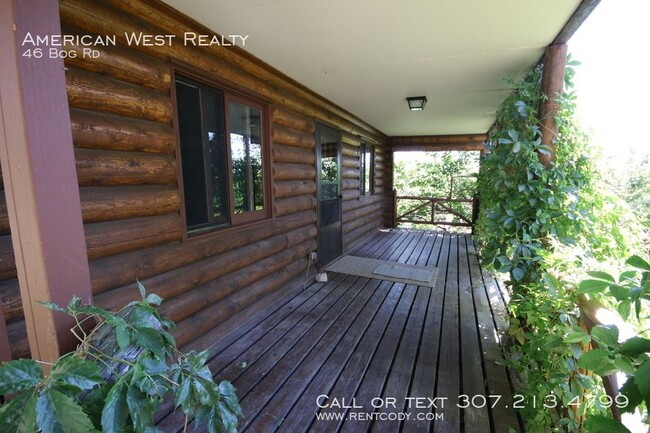 Building Photo - Country cabin