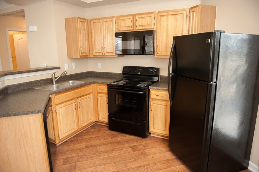 Waterford Place Apartments Rentals Memphis, TN