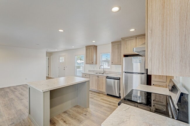 Building Photo - 2627 S Lamb Blvd