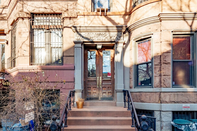 Building Photo - 377 1st St