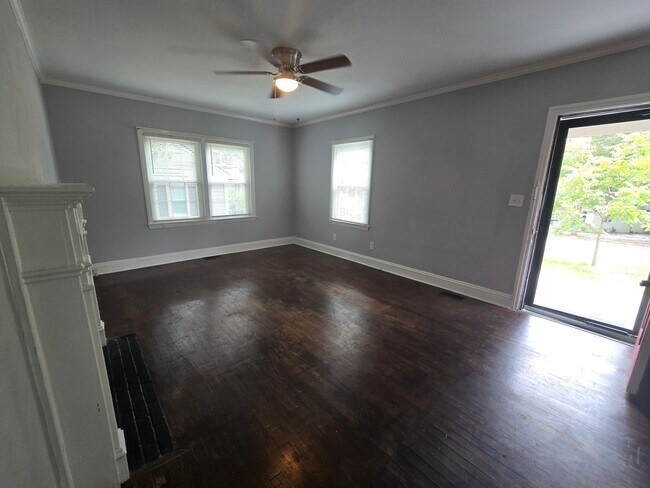 Building Photo - New Listing!!!