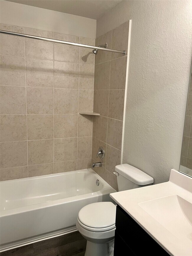 Foto del edificio - 5603 Brooklyn Rose Dr