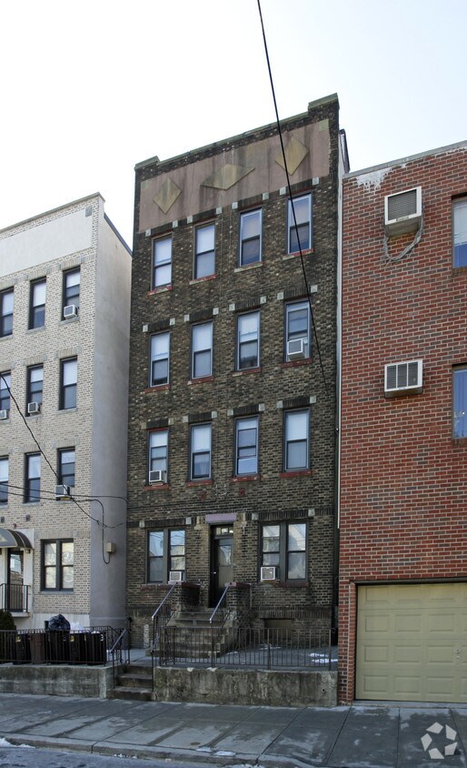 Foto del edificio - 319 8th St