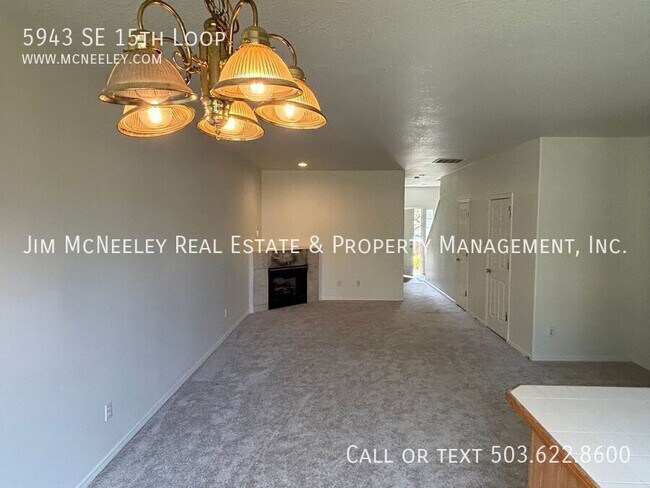 Foto del edificio - 5943 SE 15th Loop