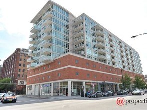 Building Photo - 909 W Washington Blvd