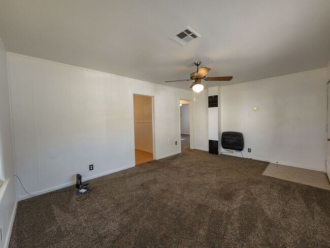 Foto del edificio - 2 Bedroom home in Tecumseh