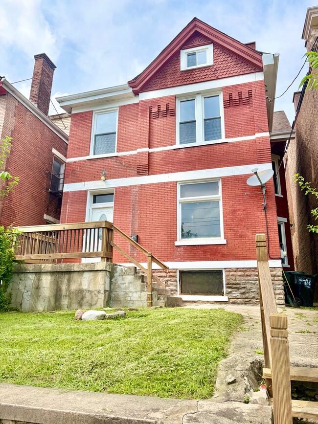 Building Photo - 1748 Queen City Ave