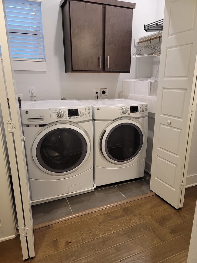 Photo - 725 Hays St House