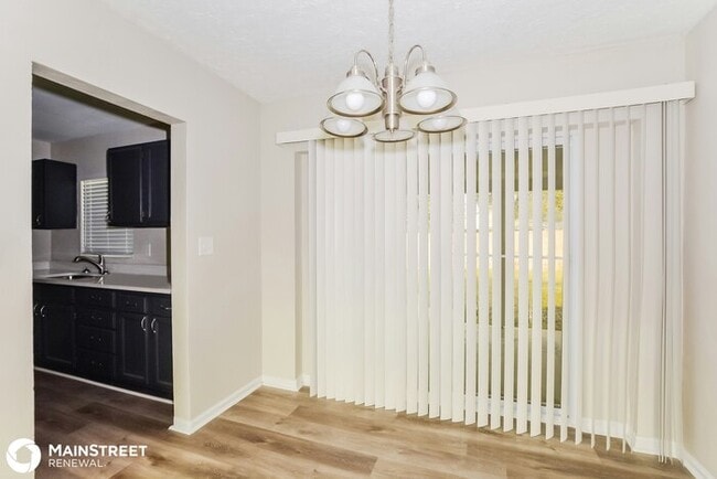 Building Photo - 1919 Barksdale Dr