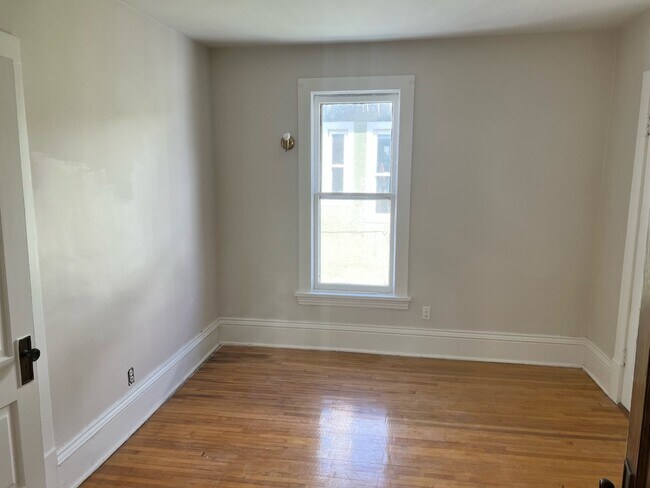Bedroom # 1 - 3248 17th Ave S