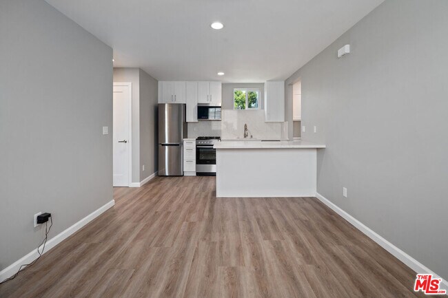 Building Photo - 4136 McFarlane Ave