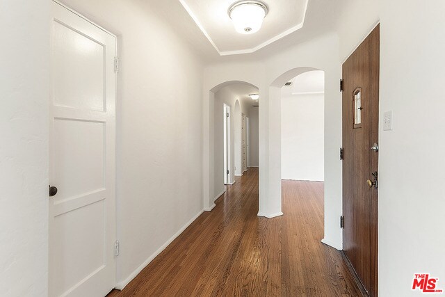 Building Photo - 369 N Kings Rd