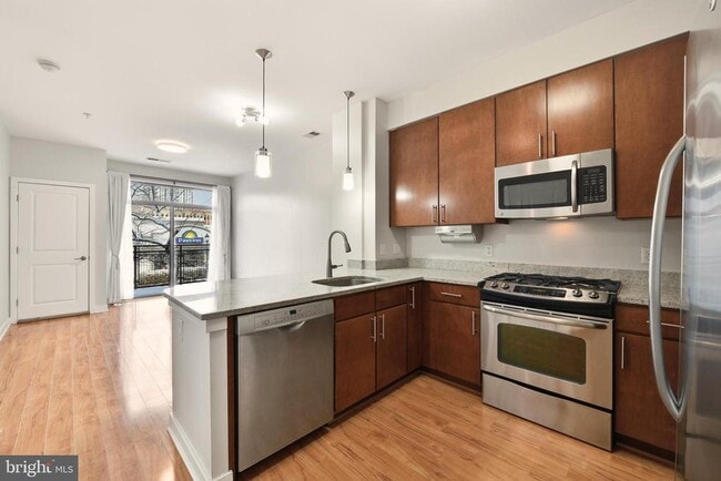 Foto del edificio - 8005 13th St