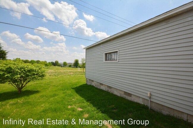 Foto del edificio - 2 br, 1.5 bath House - 4320 13th Ave NW